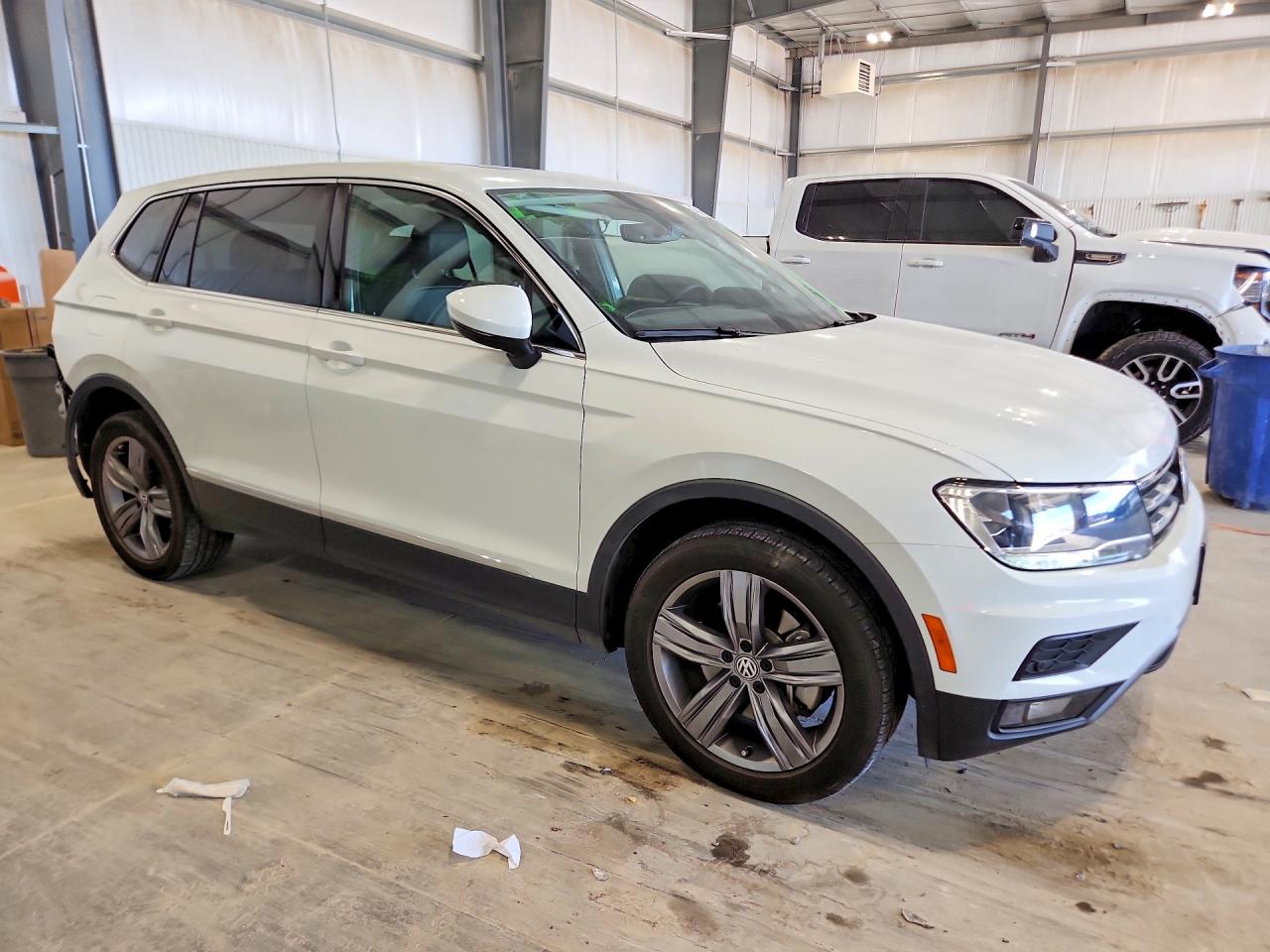 2021 VOLKSWAGEN TIGUAN SE photo 4