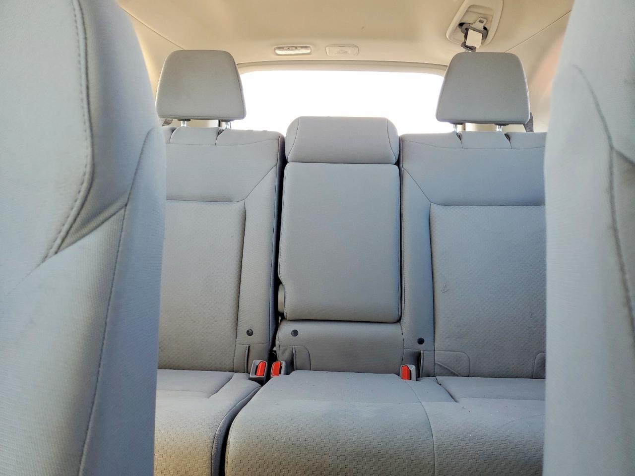 2016 HONDA CR-V LX photo 10