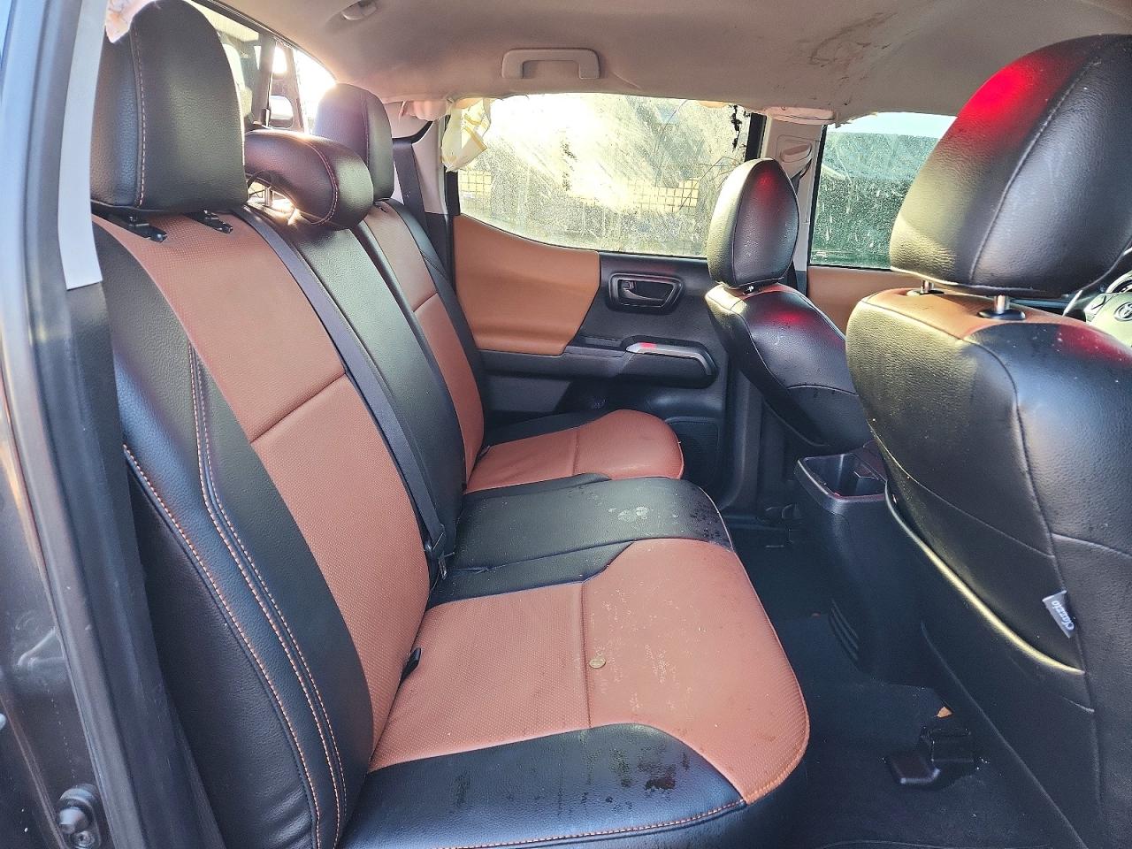 2017 TOYOTA TACOMA SR5 V6 photo 10