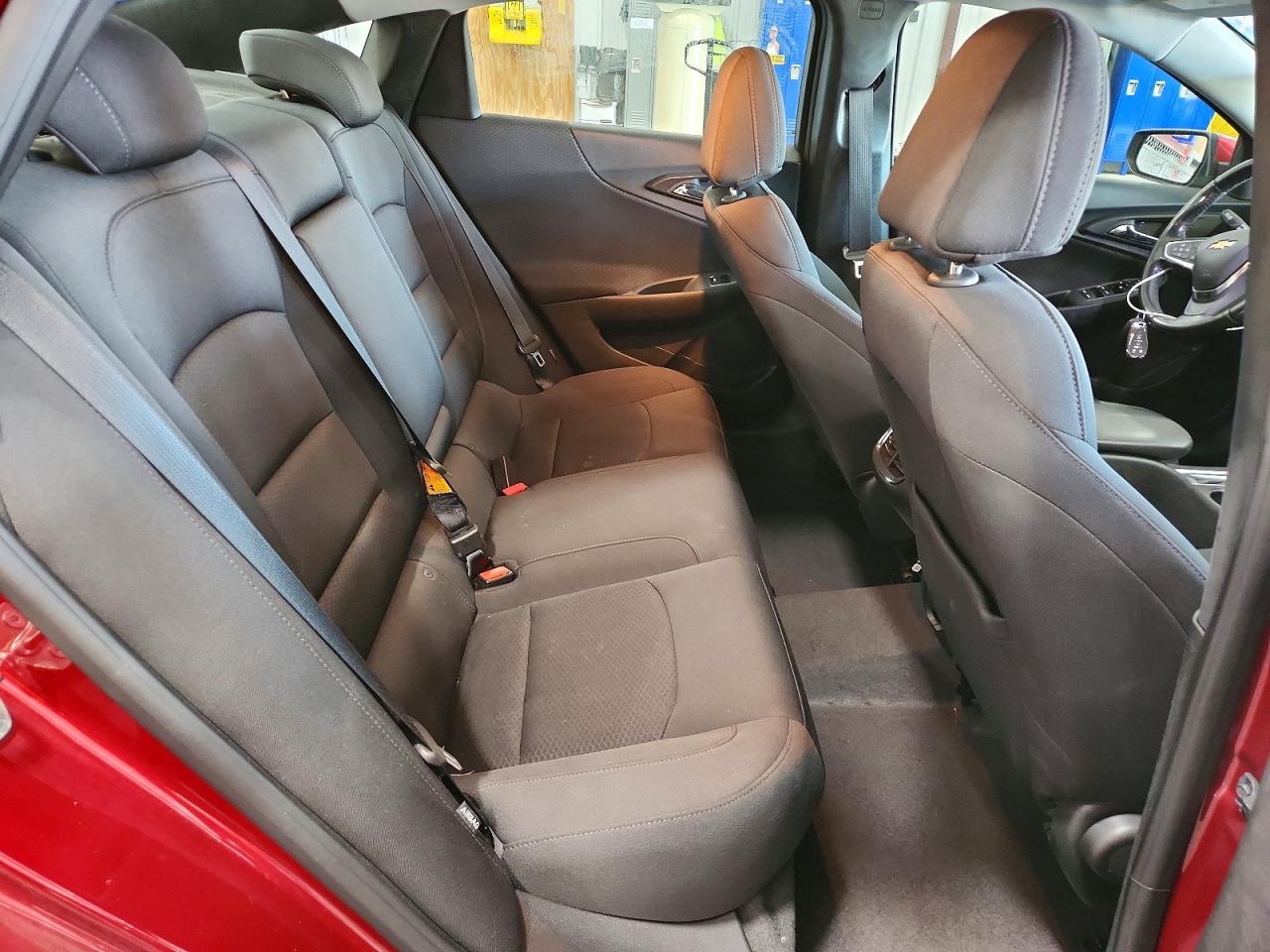 2018 CHEVROLET MALIBU LT photo 10