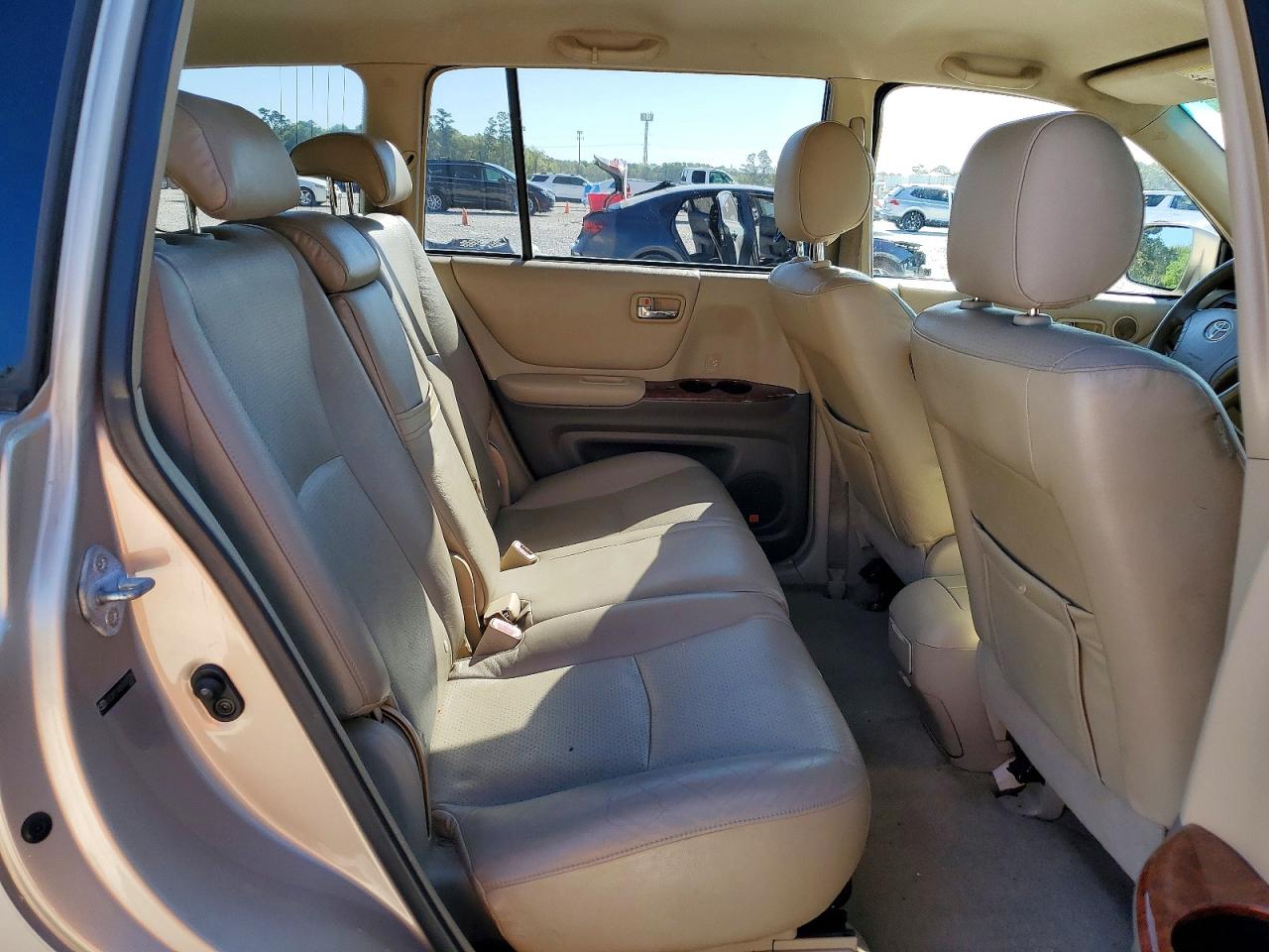 2005 TOYOTA HIGHLANDER LIMITED photo 31