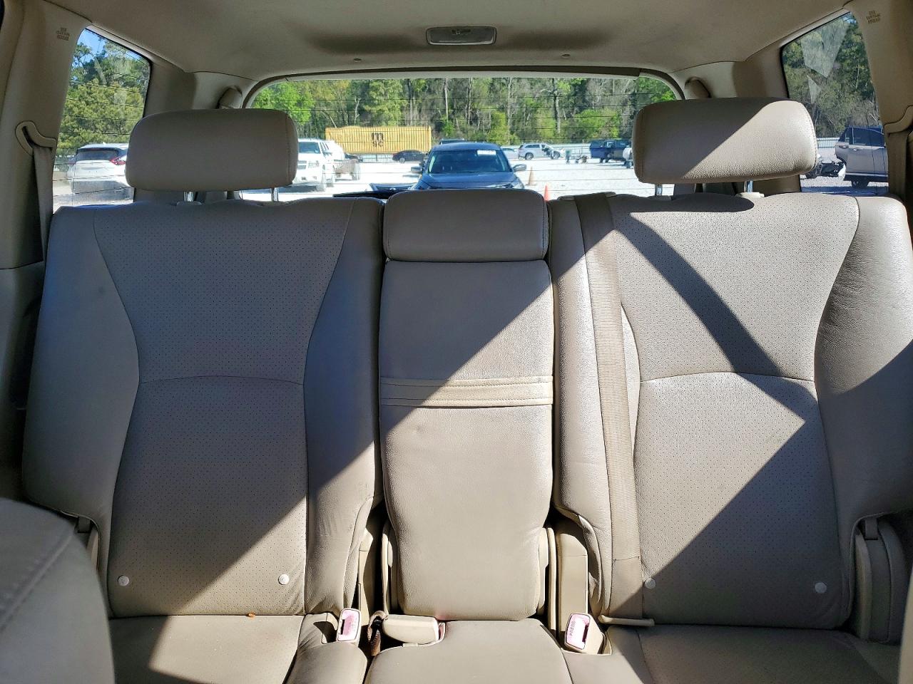 2005 TOYOTA HIGHLANDER LIMITED photo 28