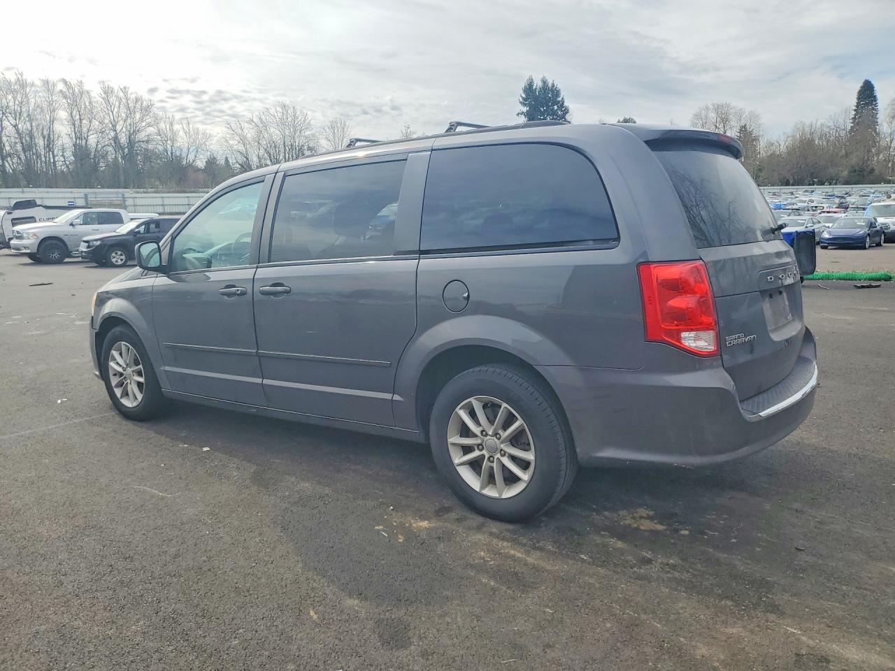 2015 DODGE GRAND CARAVAN SXT photo 2