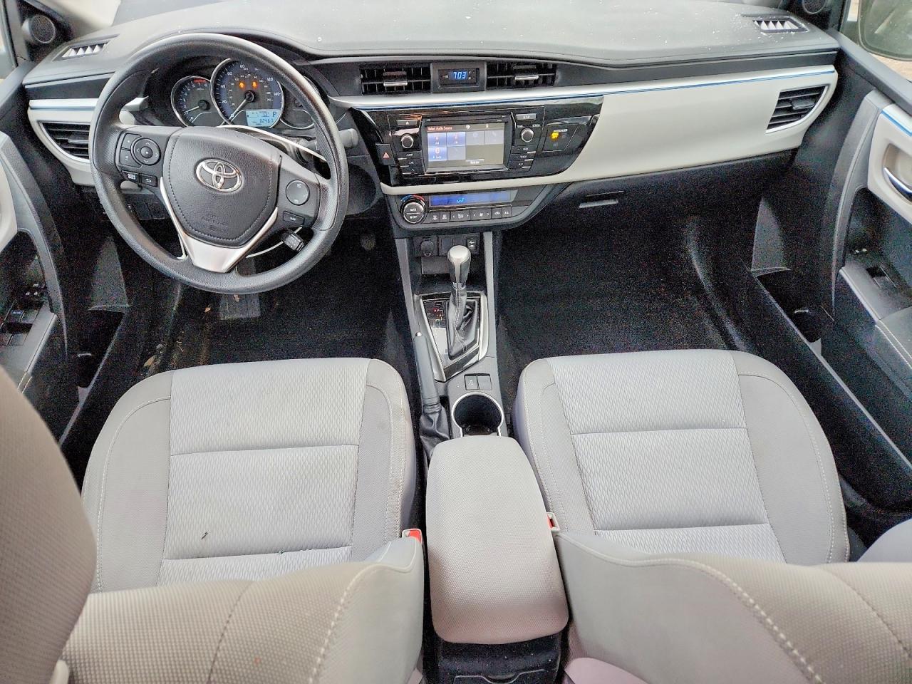 2016 TOYOTA COROLLA LE photo 15