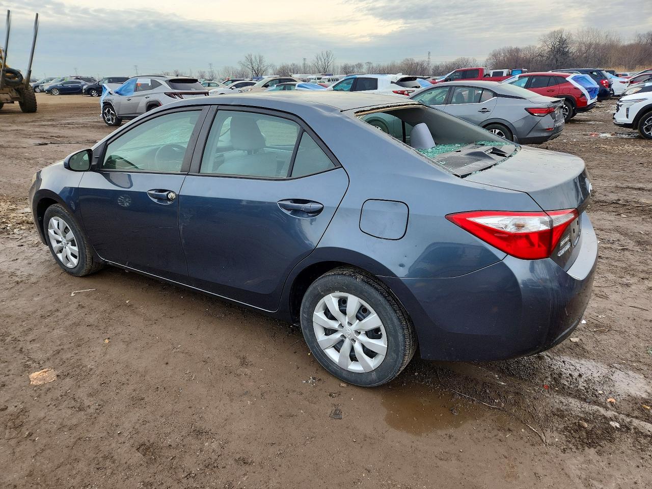 2016 TOYOTA COROLLA LE photo 3