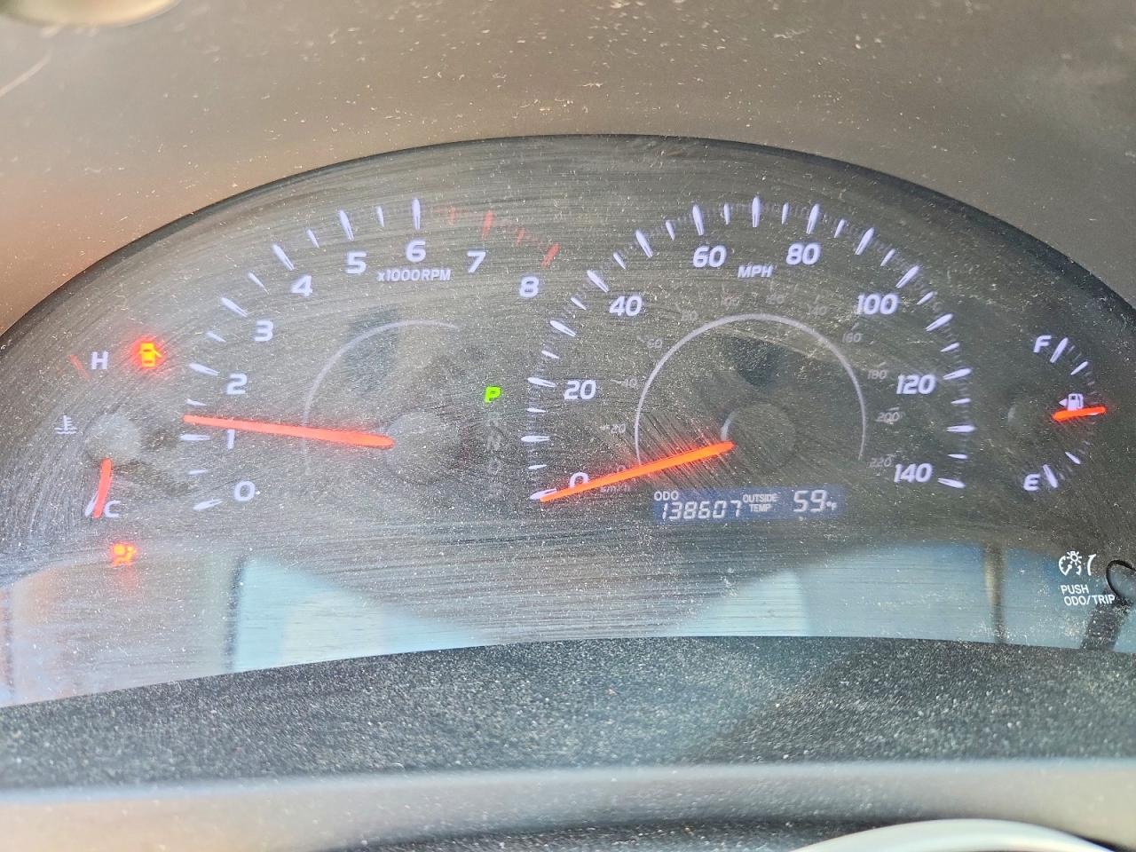 2010 TOYOTA CAMRY LE photo 9