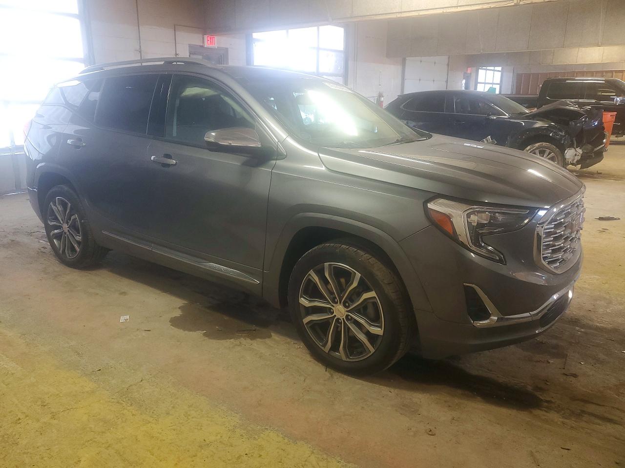 2020 GMC TERRAIN DENALI photo 7