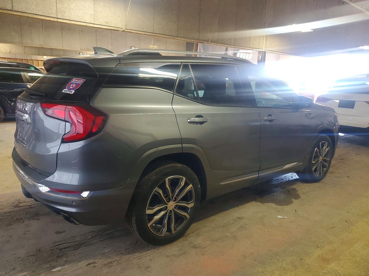 2020 GMC TERRAIN DENALI photo 5