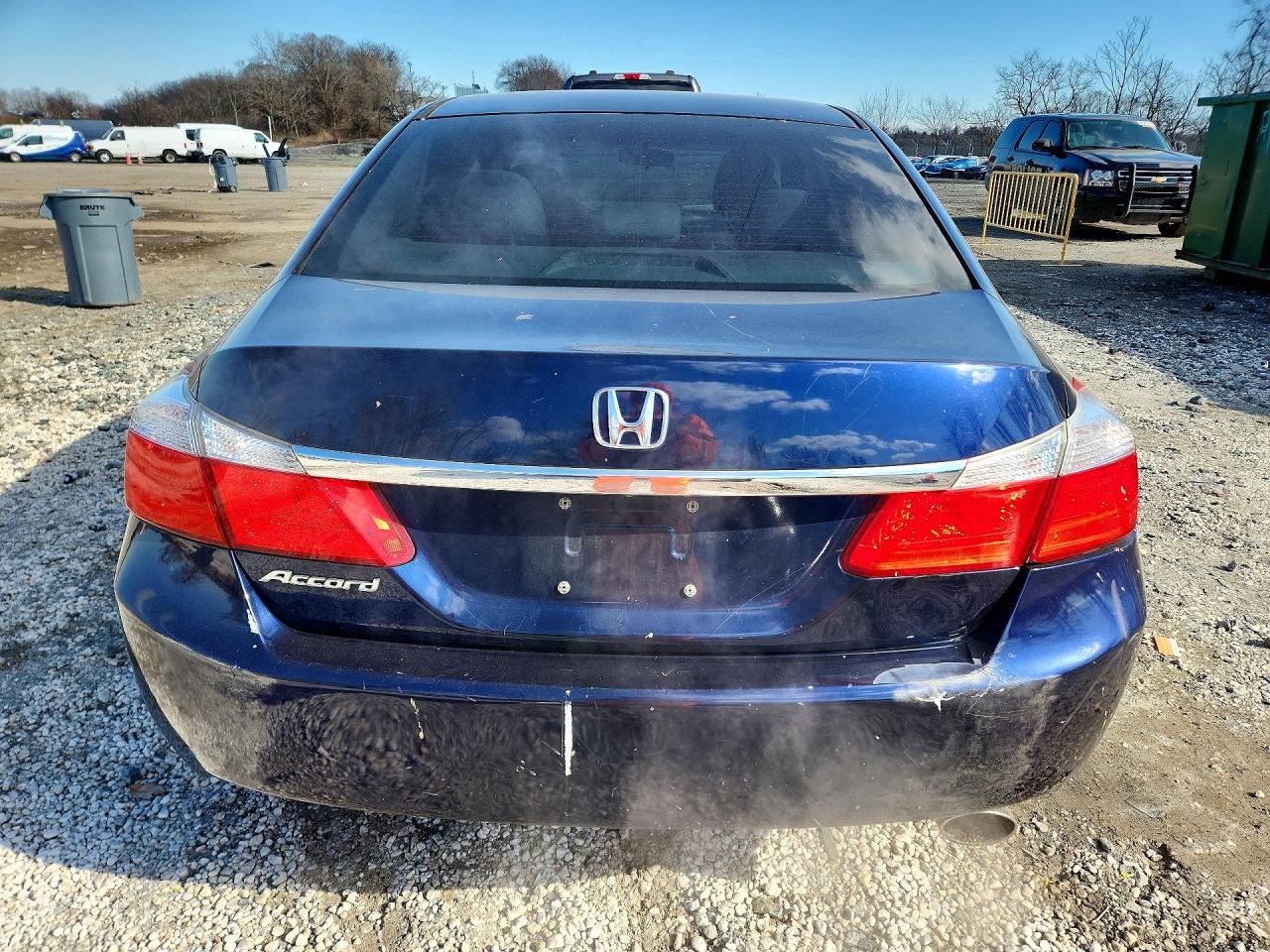 2014 HONDA ACCORD LX photo 16