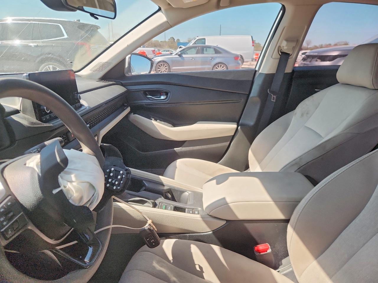 2024 HONDA ACCORD EX photo 19