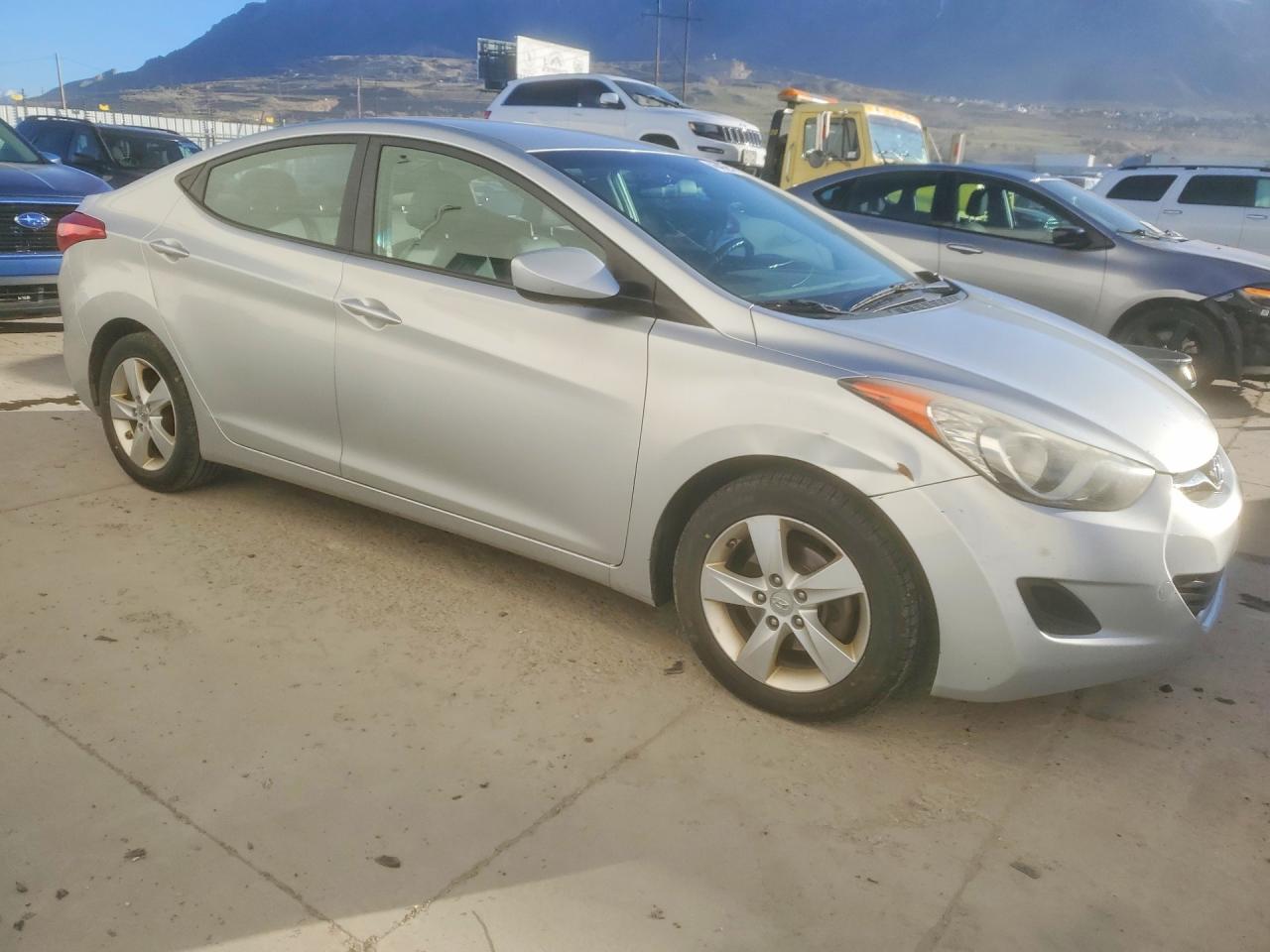 2013 HYUNDAI ELANTRA GLS photo 7
