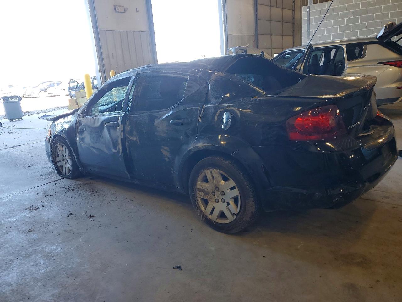 2014 DODGE AVENGER SE photo 2