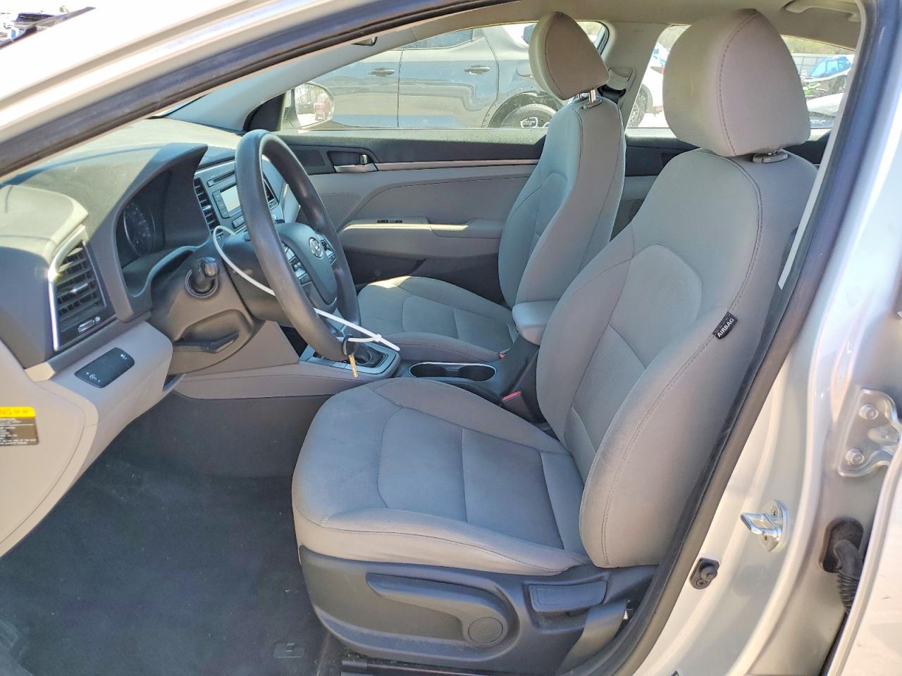 2017 HYUNDAI ELANTRA SE photo 19