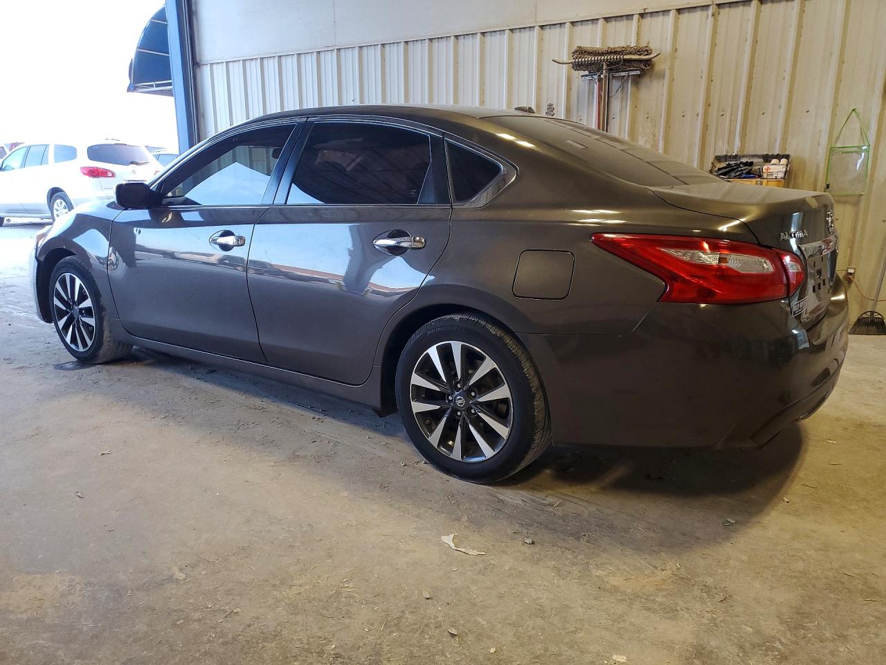 2017 NISSAN ALTIMA 2.5 SV photo 3