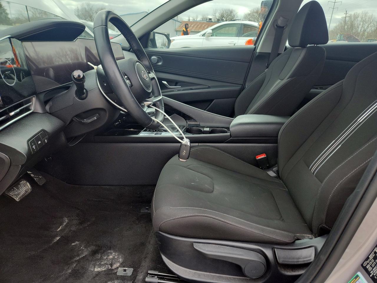 2023 HYUNDAI ELANTRA SEL photo 7
