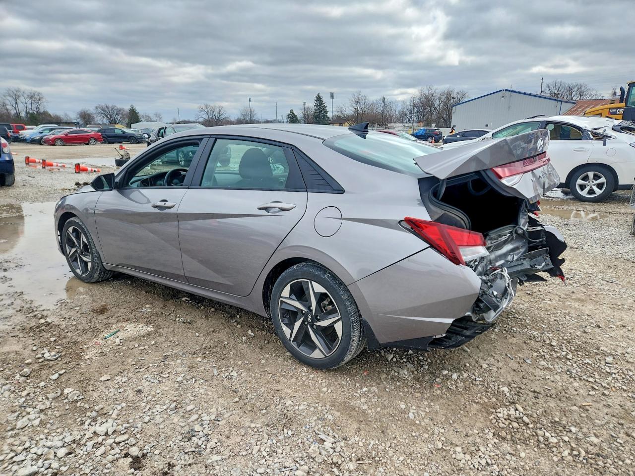 2023 HYUNDAI ELANTRA SEL photo 2