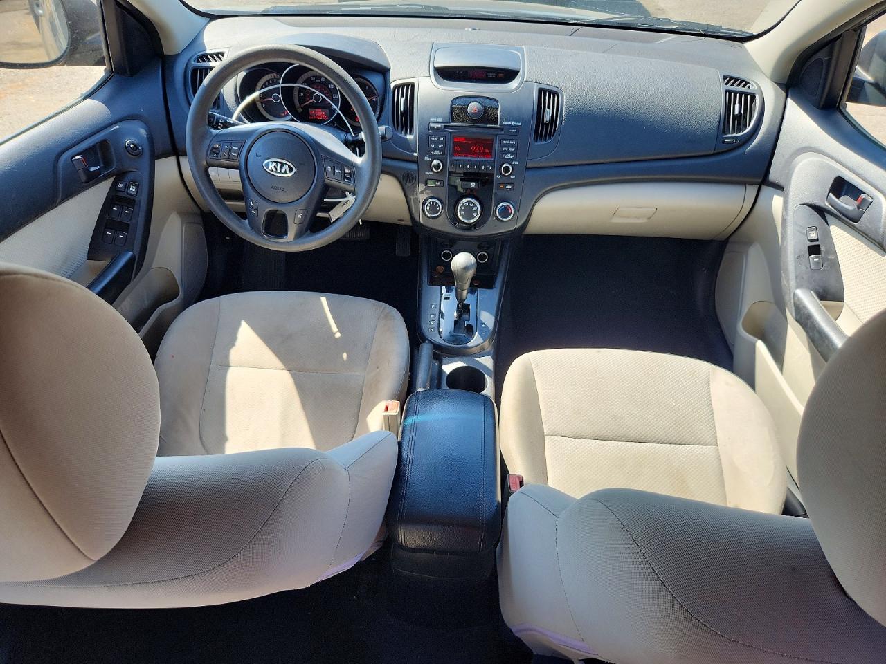 2010 KIA FORTE EX photo 15