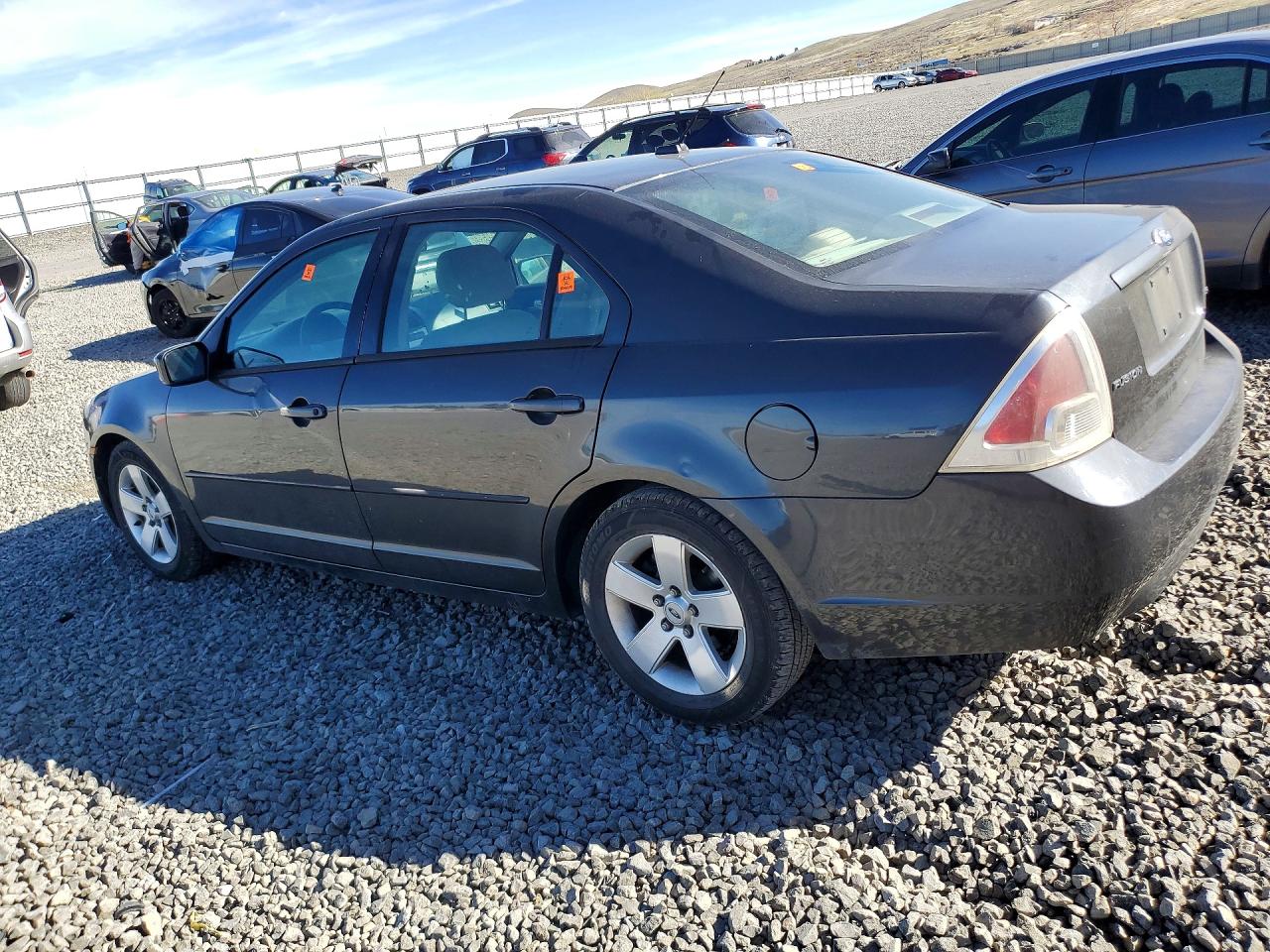 2007 FORD FUSION SE photo 2