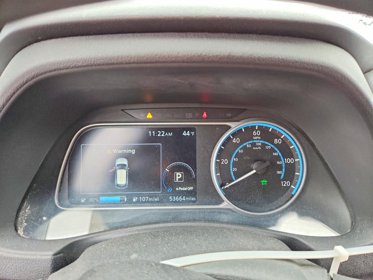 2018 NISSAN LEAF S photo 9