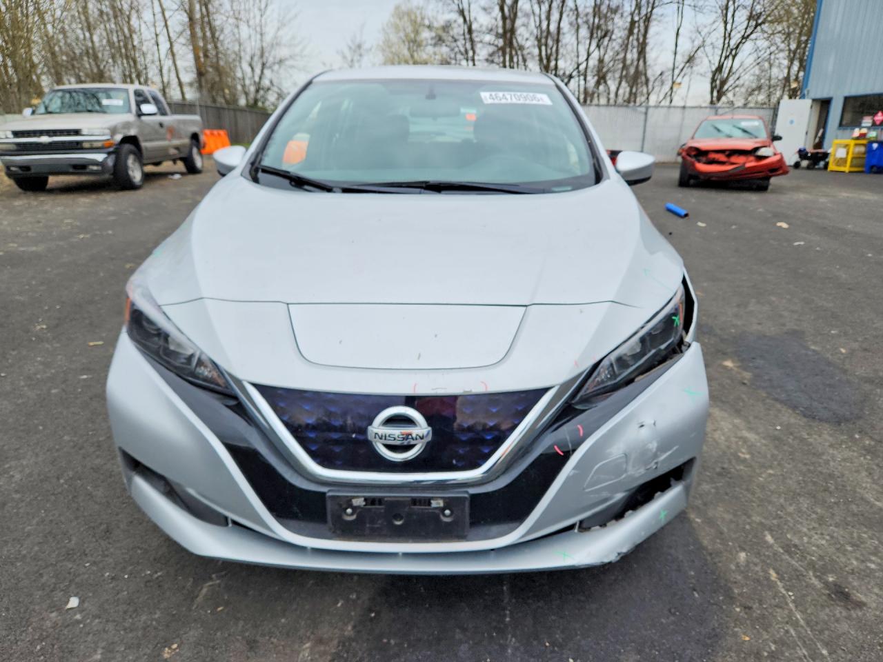 2018 NISSAN LEAF S photo 5