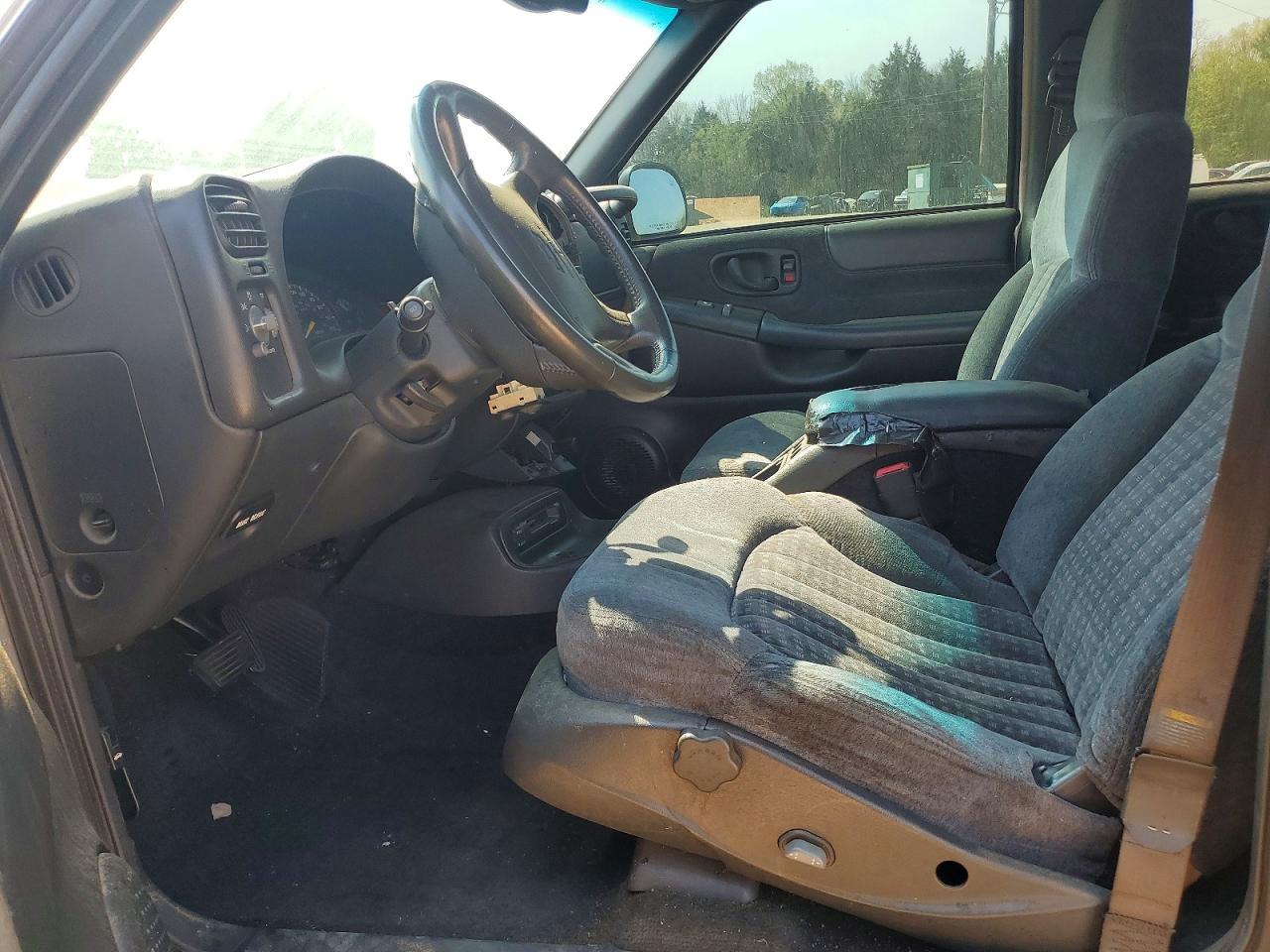 1998 CHEVROLET BLAZER photo 13