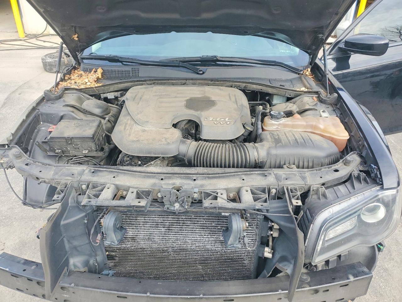2018 CHRYSLER 300 TOURING photo 41
