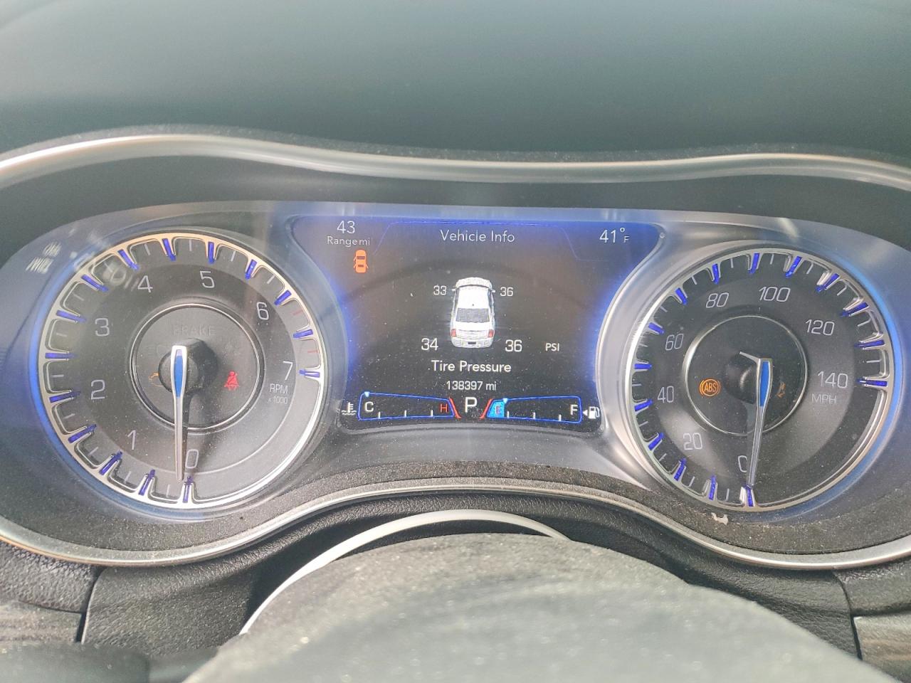 2018 CHRYSLER 300 TOURING photo 33