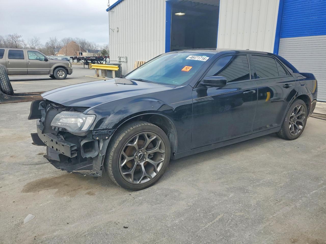 2018 CHRYSLER 300 TOURING photo 2