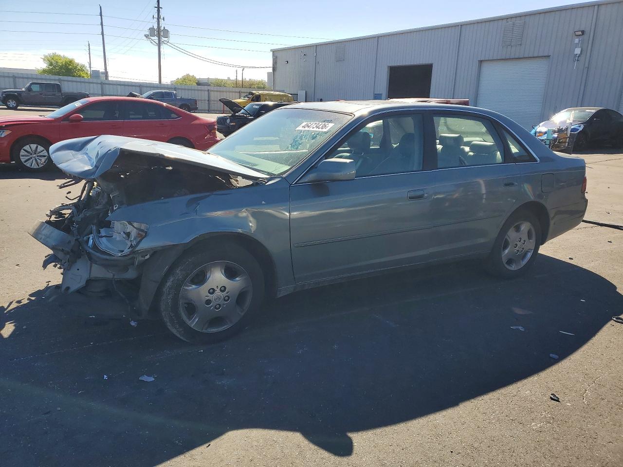 2004 TOYOTA AVALON