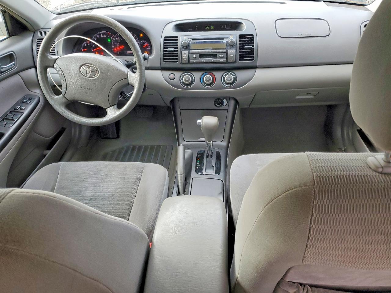 2005 TOYOTA CAMRY LE photo 15