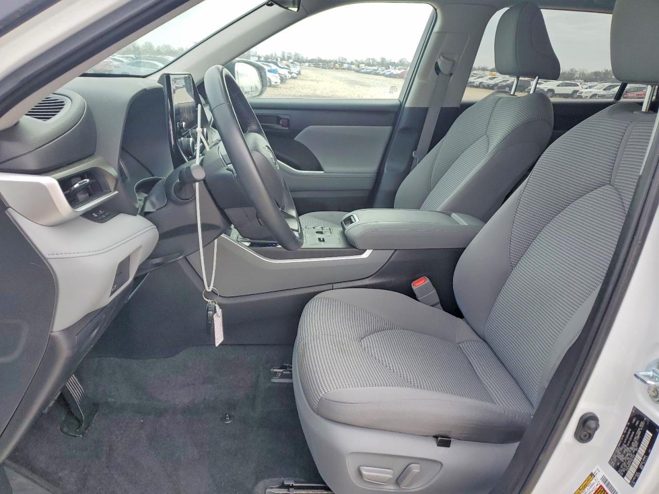 2023 TOYOTA HIGHLANDER HYBRID LE photo 19