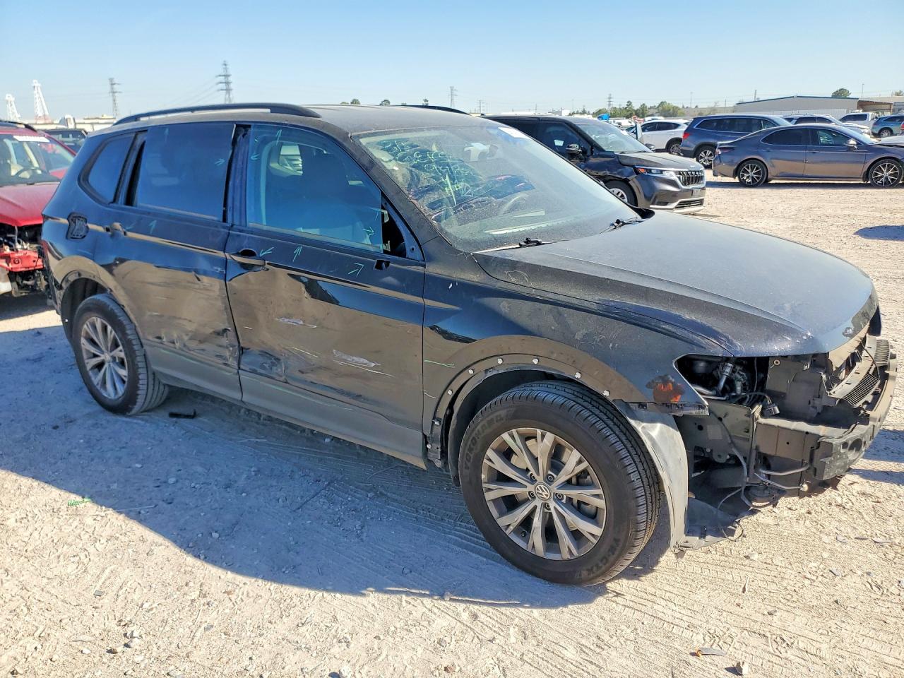 2020 VOLKSWAGEN TIGUAN S photo 10