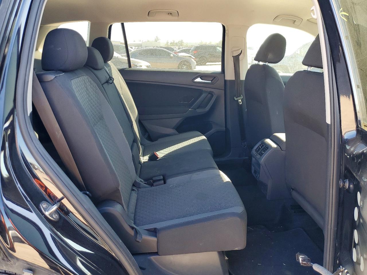 2020 VOLKSWAGEN TIGUAN S photo 31