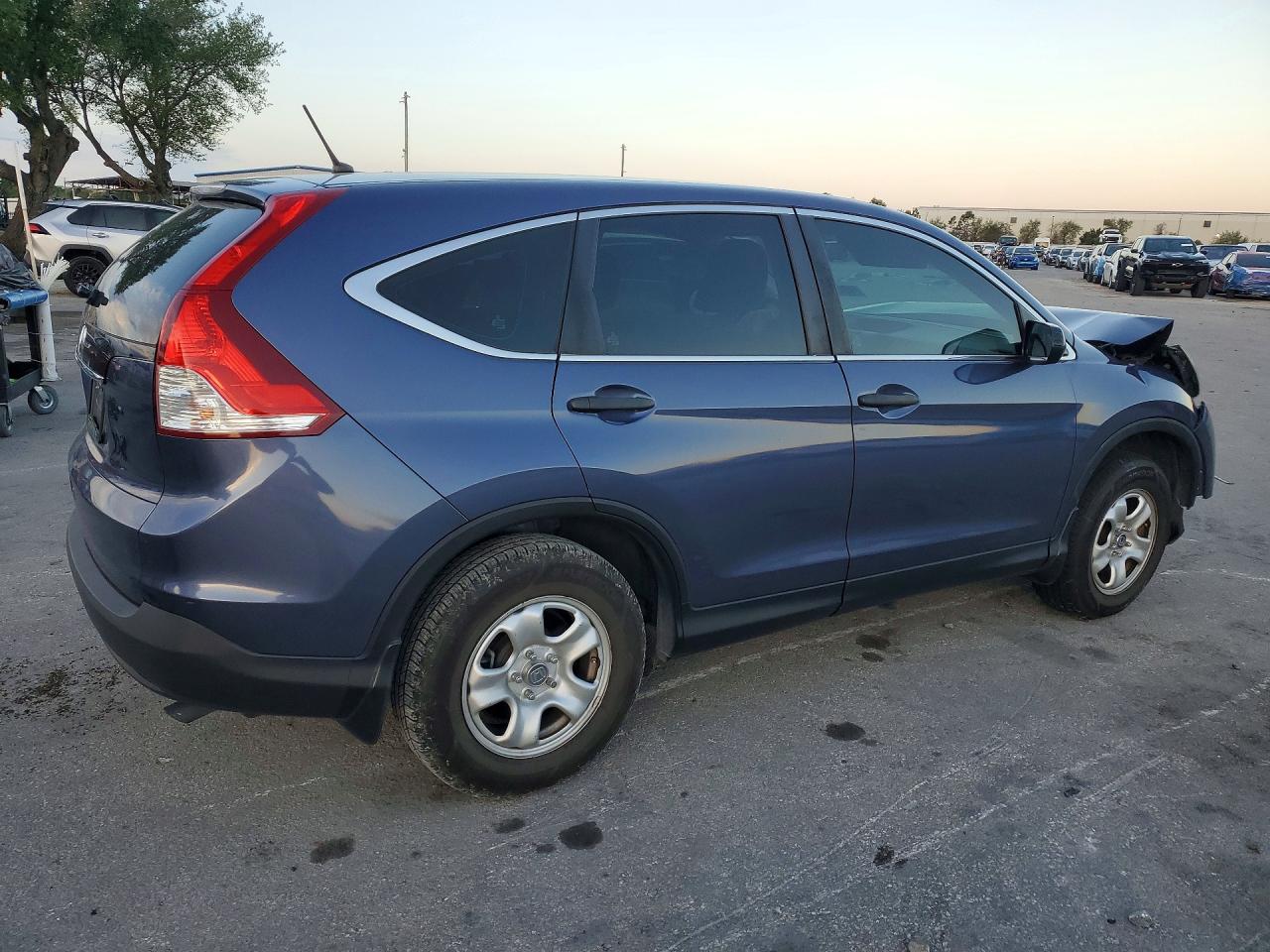 2013 HONDA CR-V LX photo 5
