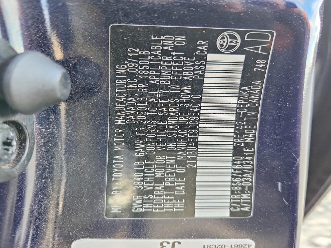 2013 TOYOTA COROLLA LE photo 25