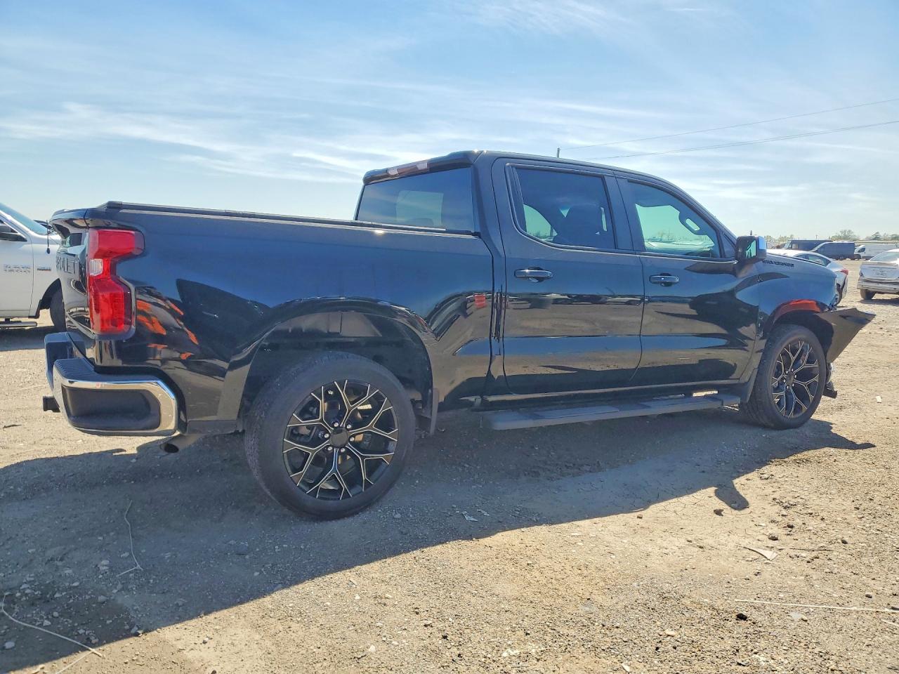 2021 CHEVROLET SILVERADO C1500 LT photo 5
