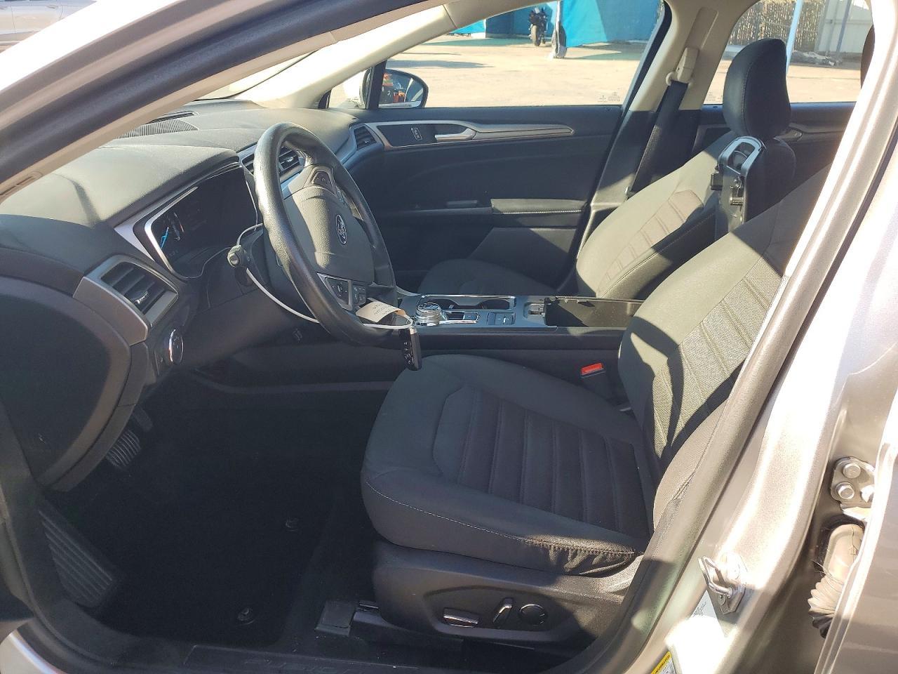 2020 FORD FUSION SE photo 7