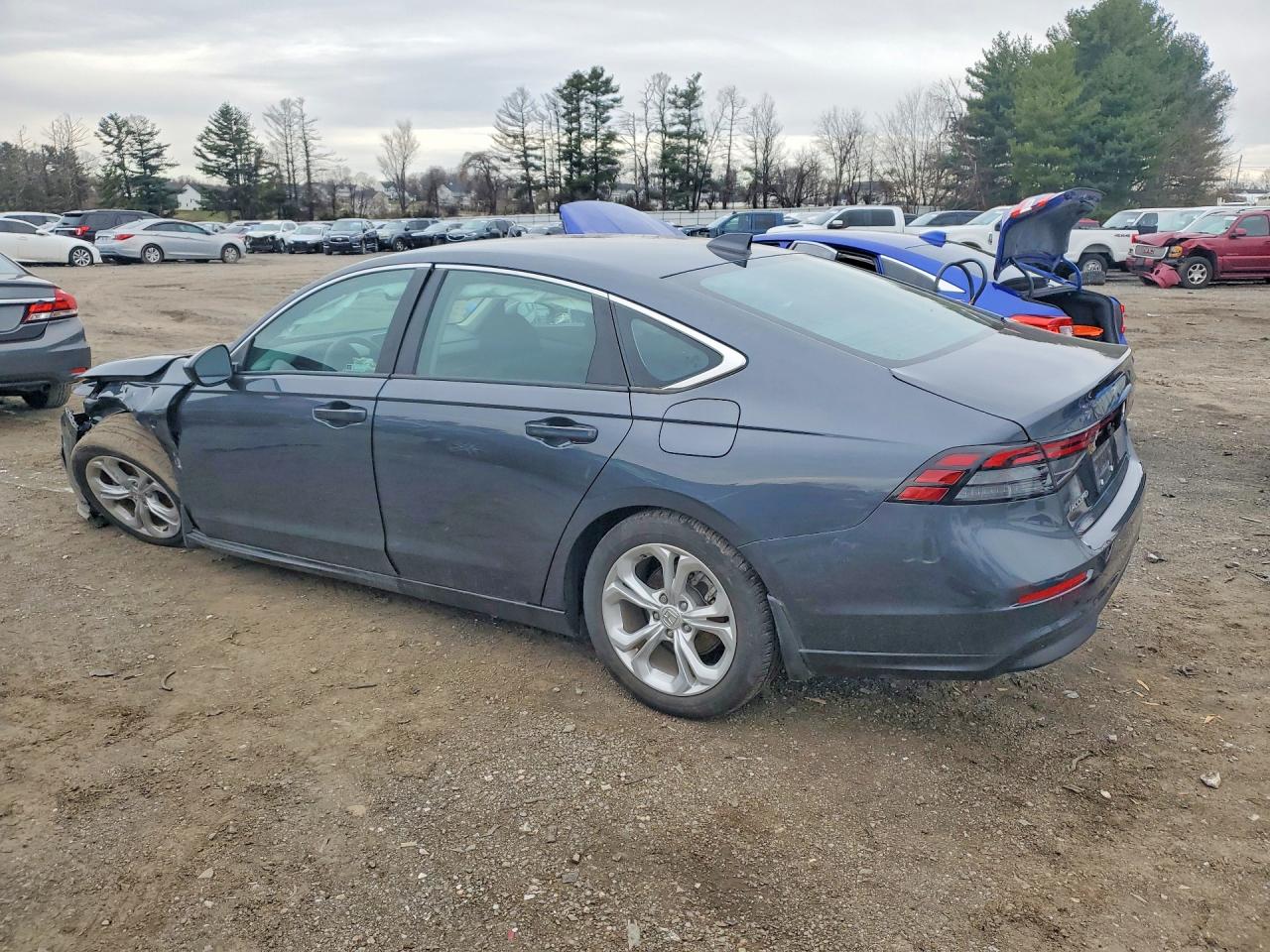 2024 HONDA ACCORD LX photo 3