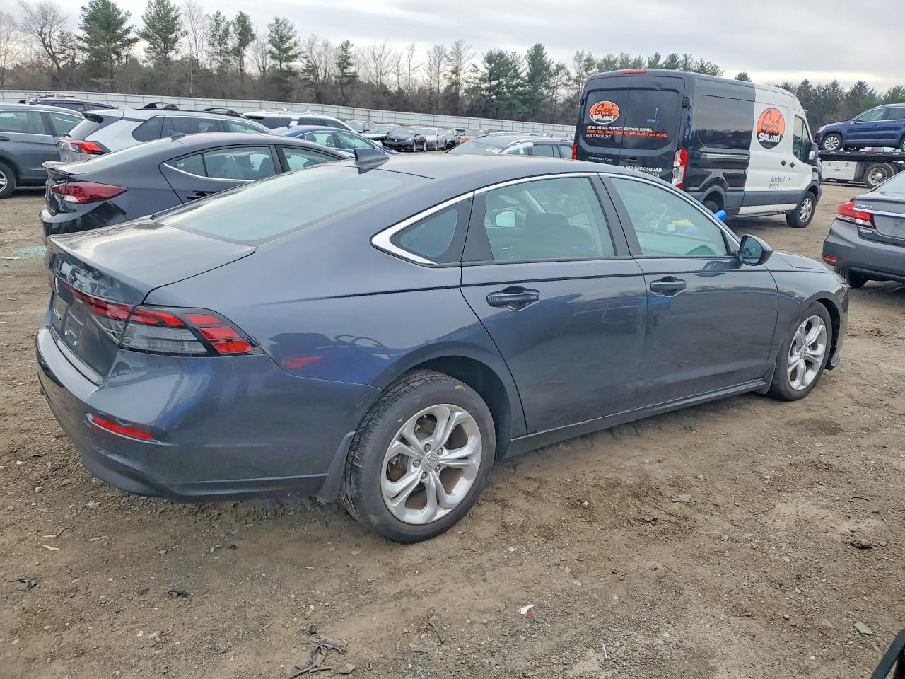 2024 HONDA ACCORD LX photo 5