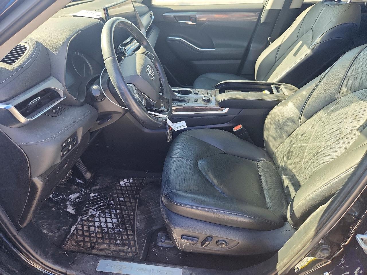 2021 TOYOTA HIGHLANDER PLATINUM photo 13