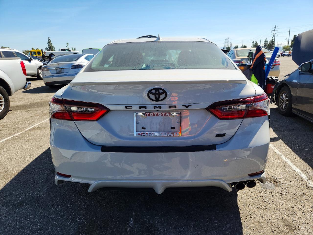 2024 TOYOTA CAMRY SE photo 16