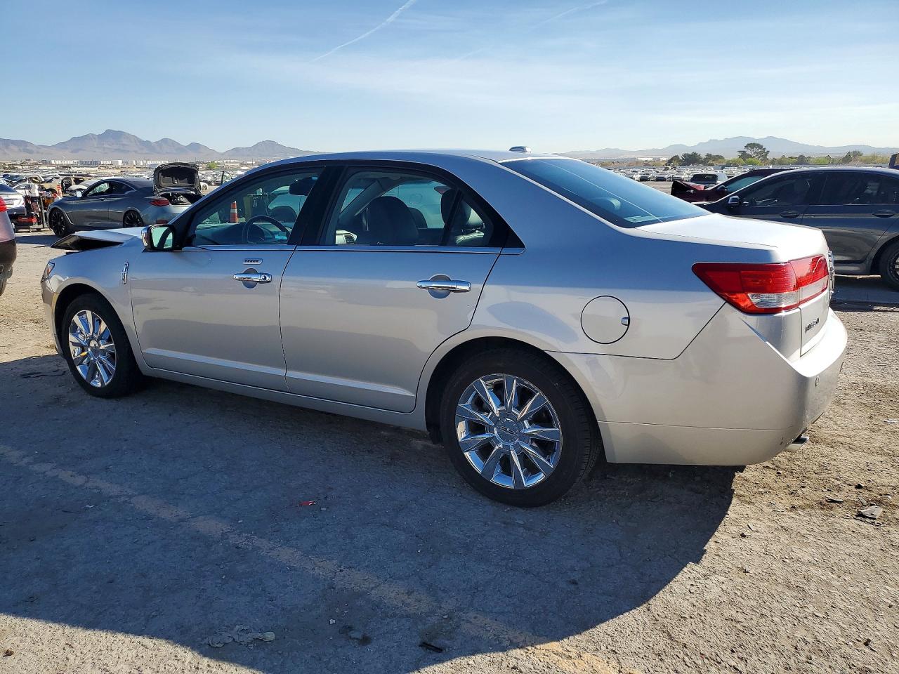 2010 LINCOLN MKZ photo 4