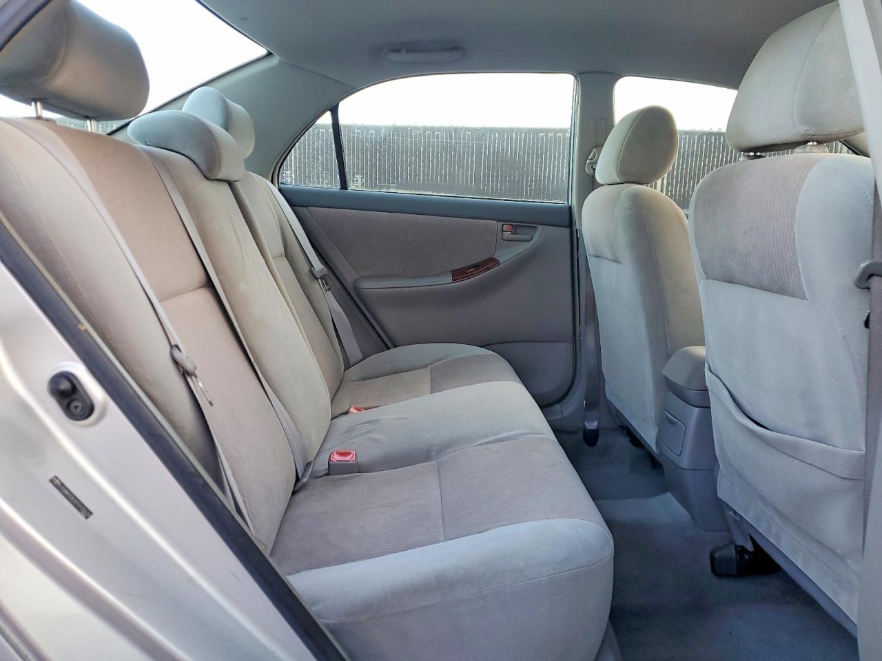 2007 TOYOTA COROLLA LE photo 10