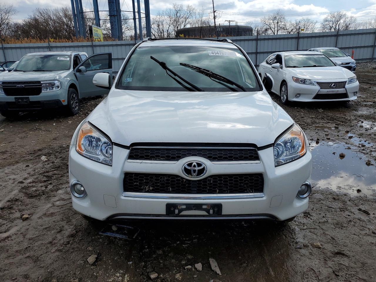 2011 TOYOTA RAV4 LIMITED photo 5