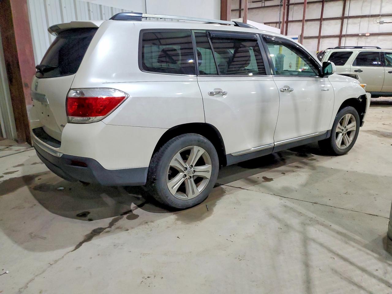 2013 TOYOTA HIGHLANDER LIMITED photo 3
