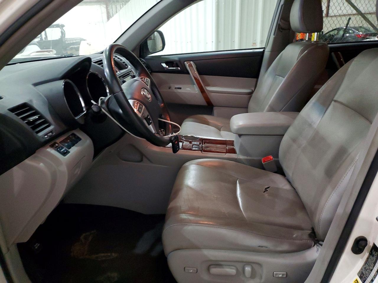 2013 TOYOTA HIGHLANDER LIMITED photo 7