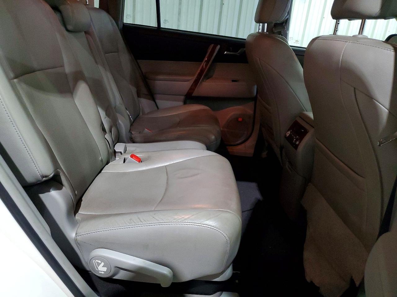 2013 TOYOTA HIGHLANDER LIMITED photo 11