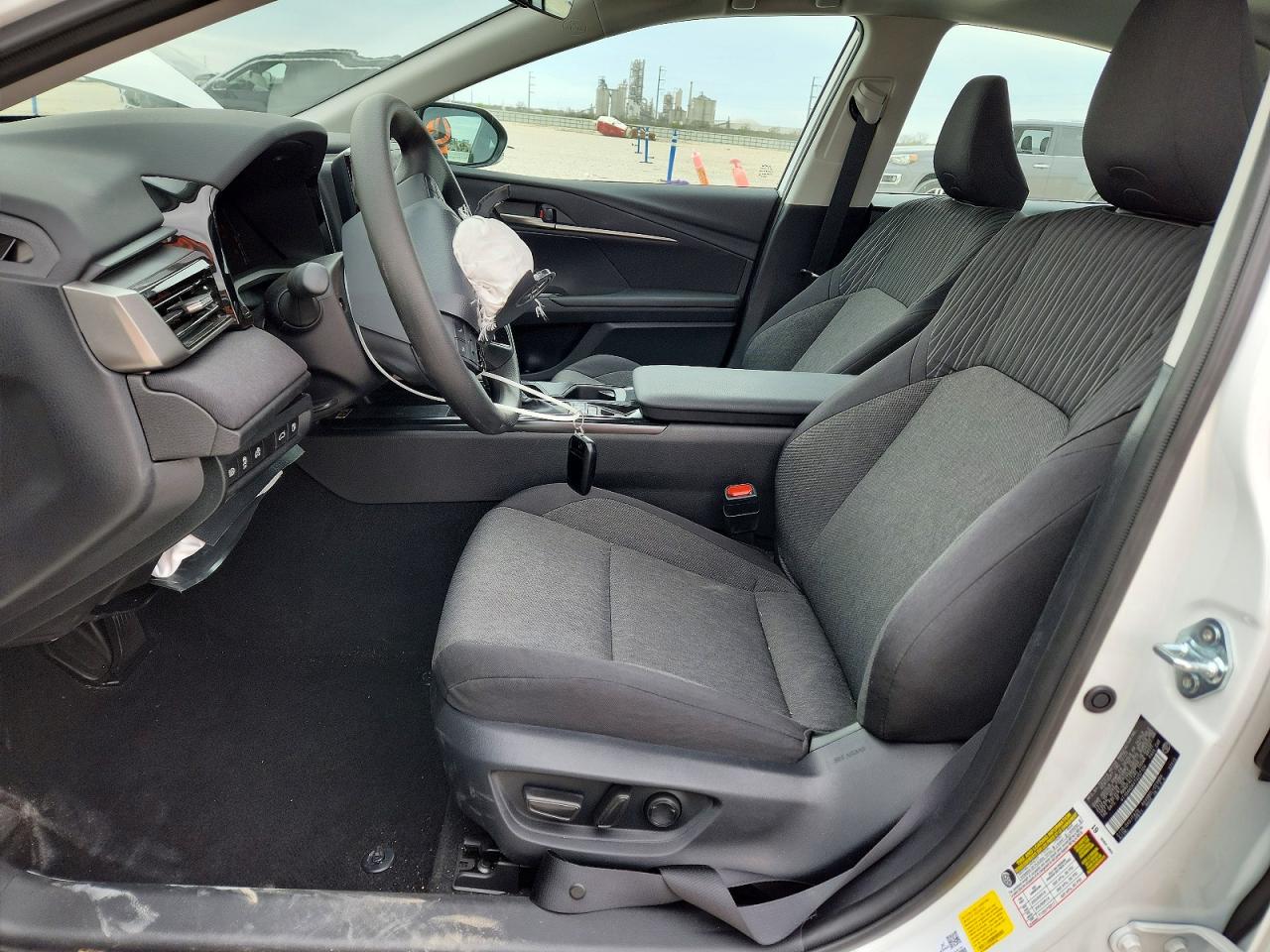 2026 TOYOTA CAMRY LE photo 13