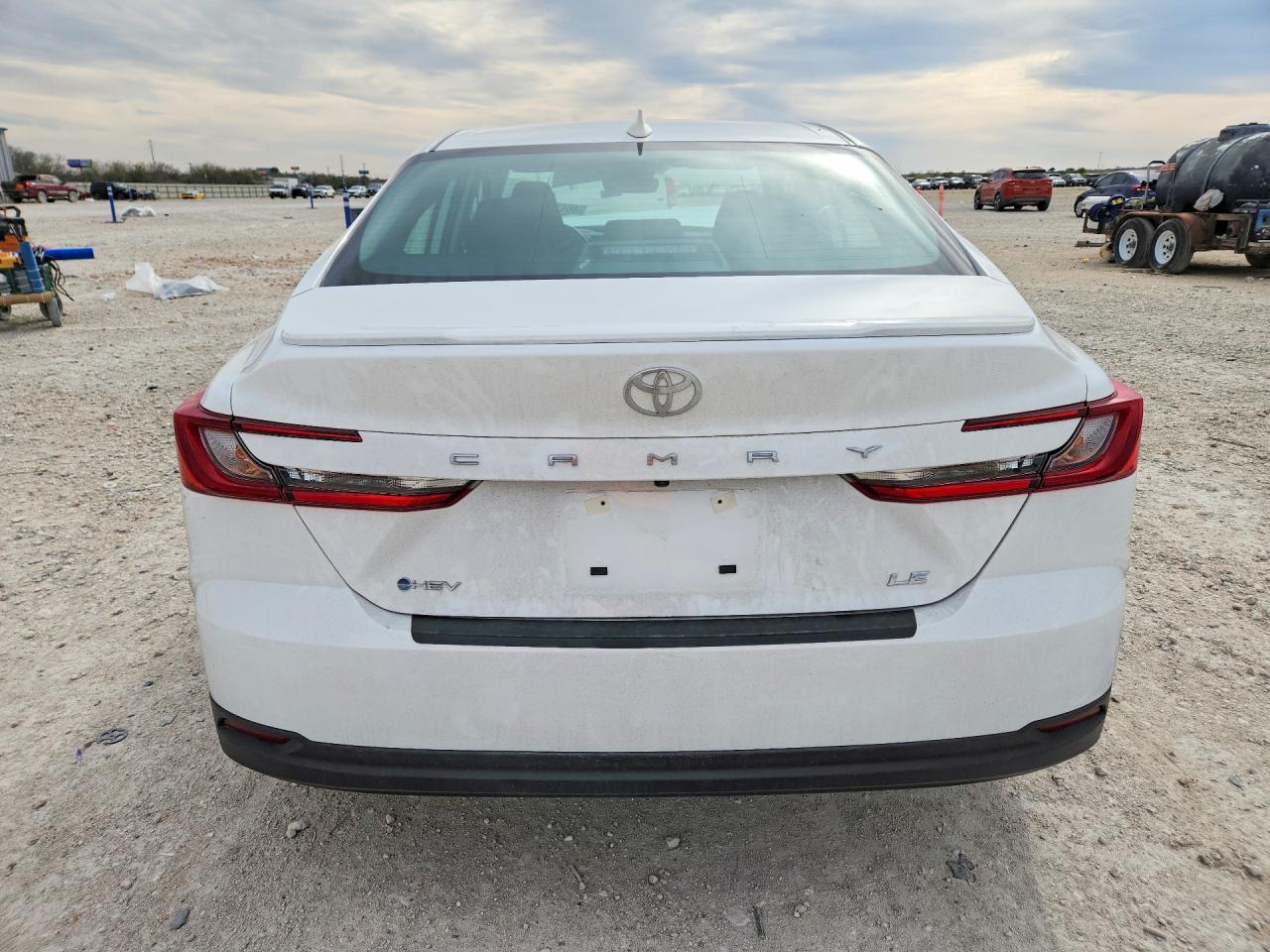 2026 TOYOTA CAMRY LE photo 11