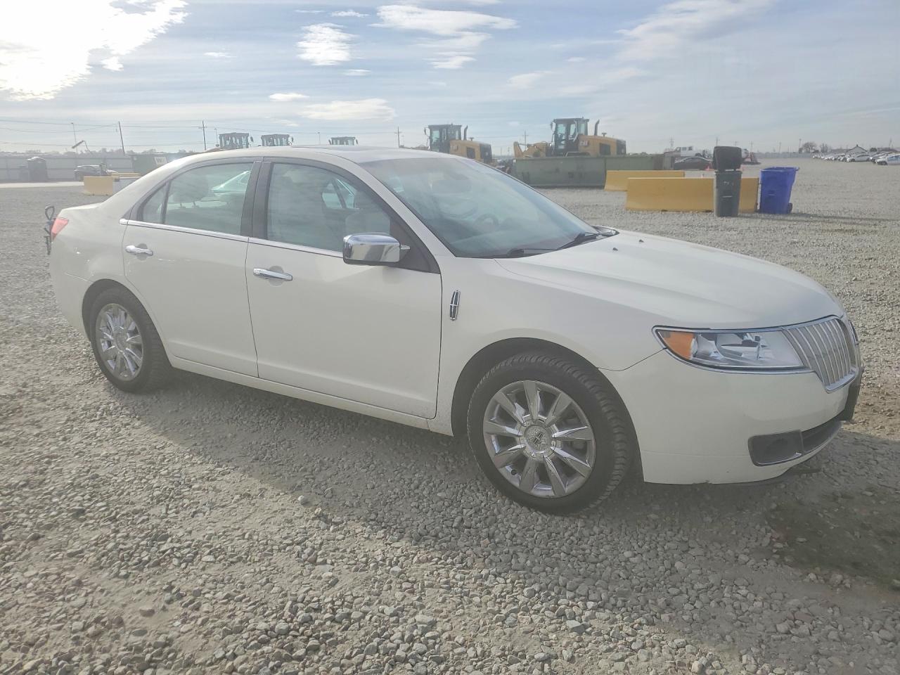 2012 LINCOLN MKZ photo 4